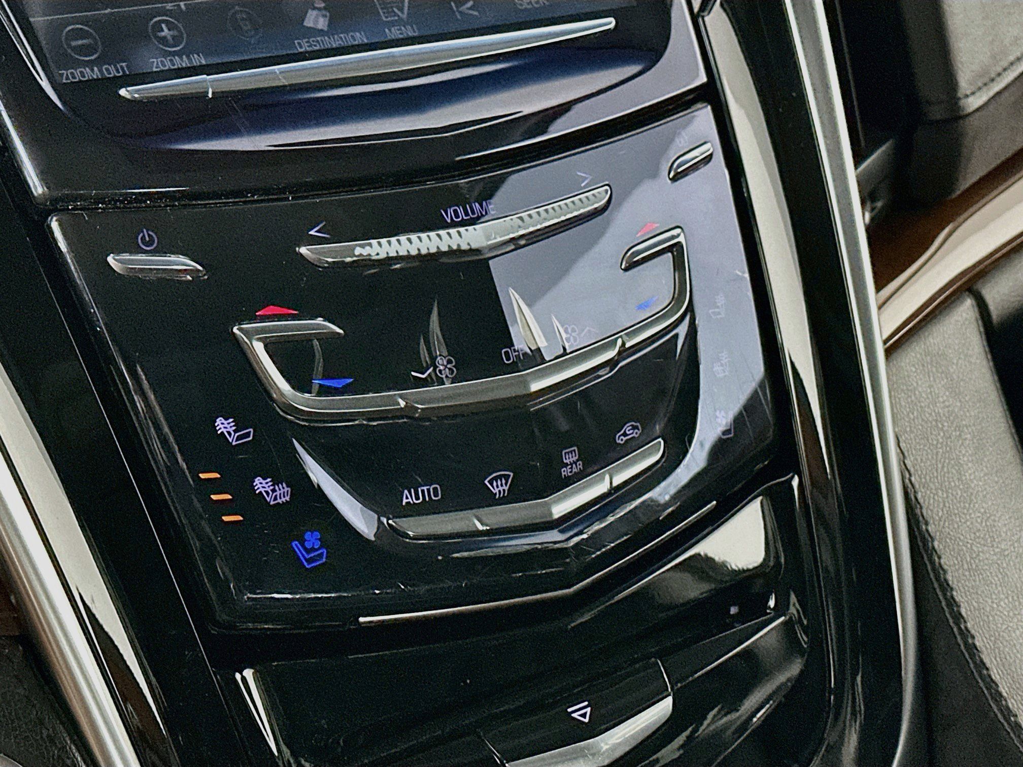 Used 2019 Cadillac Escalade ESV Premium Luxury AWD/4WD image 24