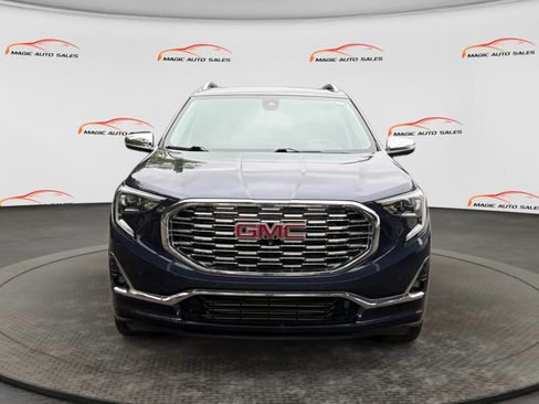Used 2019 GMC Terrain Denali w/ GMC Pro Grade Package AWD/4WD image 3