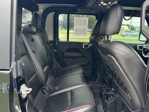Used 2020 Jeep Gladiator Rubicon AWD/4WD image 11