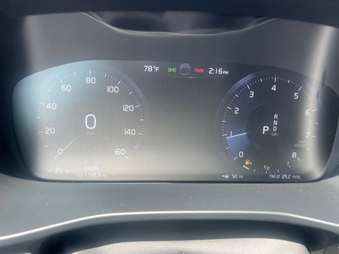 Used 2021 Volvo XC40 T5 R-Design w/ Climate Package AWD/4WD image 11