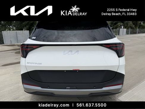 New 2026 Kia Sportage LX FWD image 4