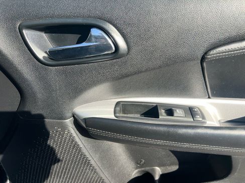 Used 2014 Dodge Journey Limited image 9