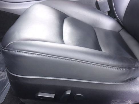 Used 2018 Tesla Model 3 Long Range image 29