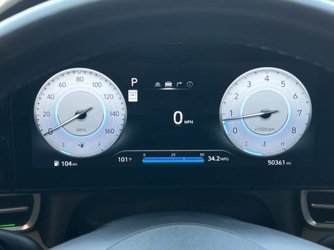 Used 2024 Hyundai Elantra Limited FWD image 25