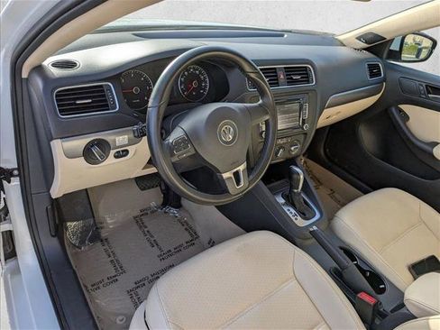 Used 2014 Volkswagen Jetta TDI image 9