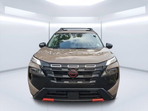 Used 2025 Nissan Rogue SV AWD/4WD image 8