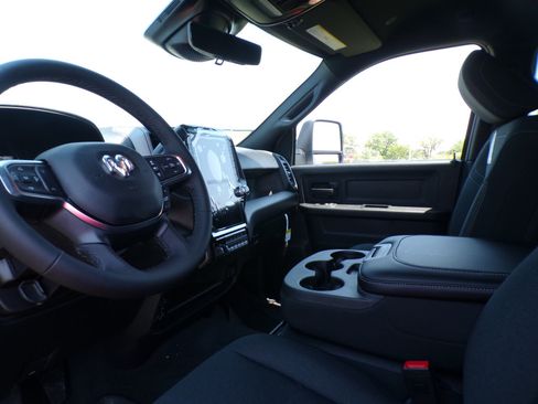 New 2026 RAM 2500 Tradesman AWD/4WD image 14