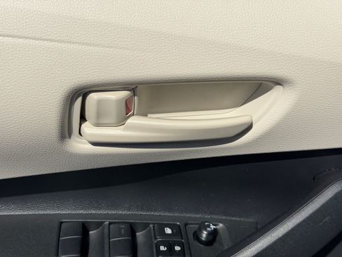 Used 2026 Toyota Corolla LE FWD image 18