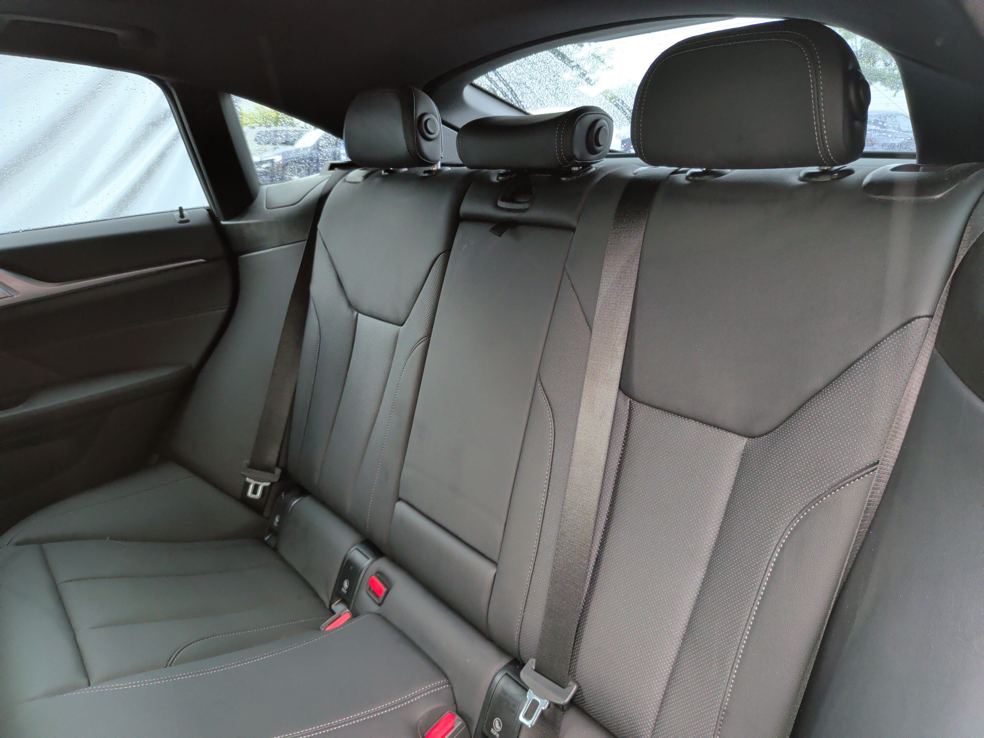 Used 2023 BMW i4 eDrive40 w/ M Sport Package RWD image 31