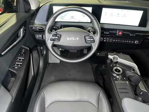 Used 2024 Kia EV6 Light RWD image 44