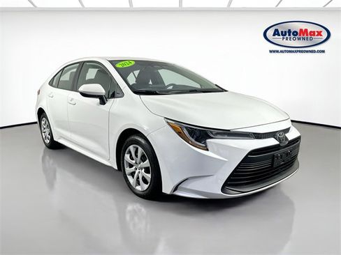 Used 2024 Toyota Corolla LE image 1