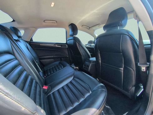 Used 2019 Ford Fusion SEL FWD image 30