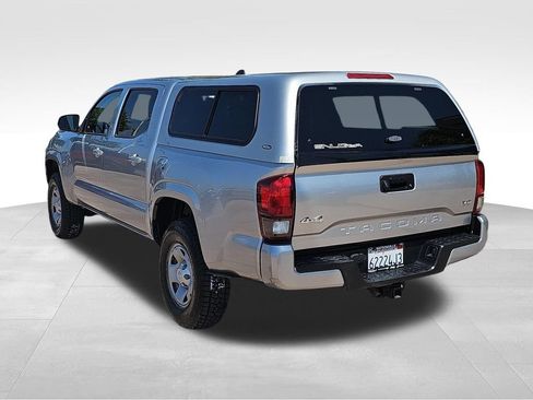 Used 2022 Toyota Tacoma SR AWD/4WD image 5