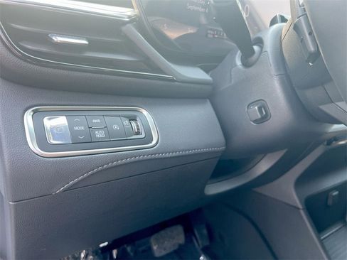 New 2026 Buick Enclave Avenir w/ Super Cruise Package image 16