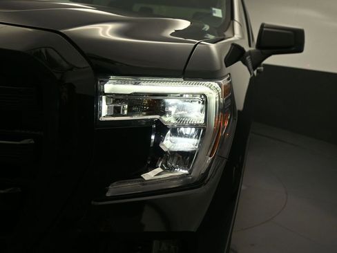 Used 2022 GMC Sierra 1500 Elevation image 12