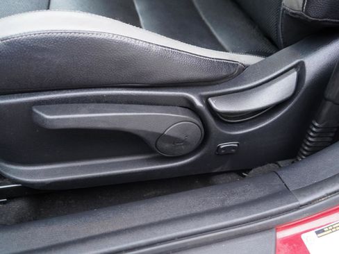 Used 2016 Hyundai Veloster Turbo image 21