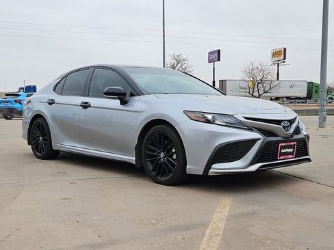 Used 2024 Toyota Camry XSE w/ Navigation Package image 3