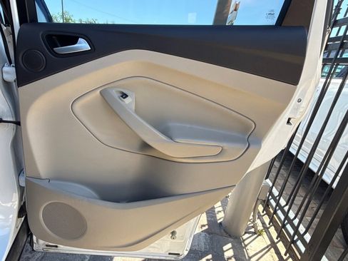 Used 2016 Ford Escape SE w/ Equipment Group 201A image 27