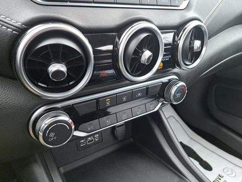 Used 2023 Nissan Sentra SV image 13