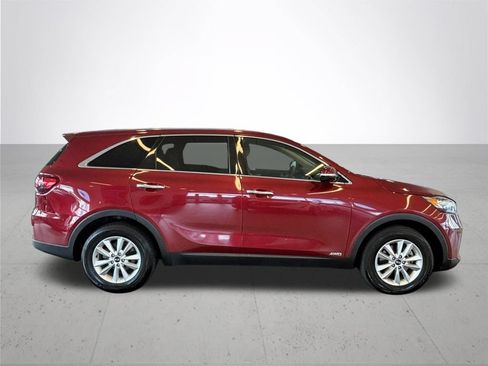 Used 2019 Kia Sorento AWD V6 image 6