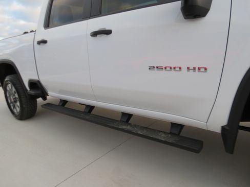 Used 2025 Chevrolet Silverado 2500 Custom w/ Custom Convenience Package image 12