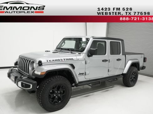 Used 2021 Jeep Gladiator Sport image 1