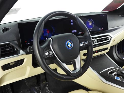Used 2023 BMW i4 eDrive35 w/ Premium Package RWD image 31