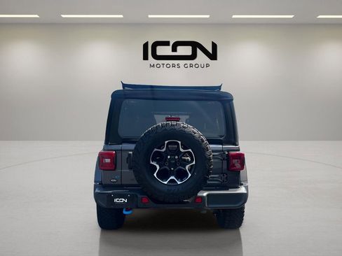 Used 2022 Jeep Wrangler Unlimited Rubicon 4xe w/ Cold Weather Group AWD/4WD image 6