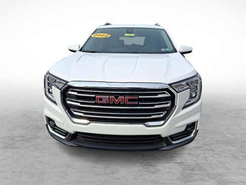 Certified 2022 GMC Terrain SLT image 3
