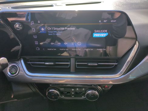 Certified 2025 Chevrolet Trax ACTIV w/ Driver Confidence Package image 18