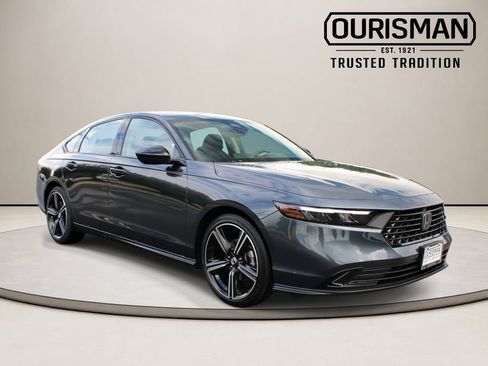 Certified 2026 Honda Accord SE image 2