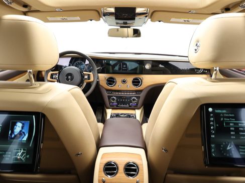 Used 2022 Rolls-Royce Ghost w/ Ghost Package AWD/4WD image 35