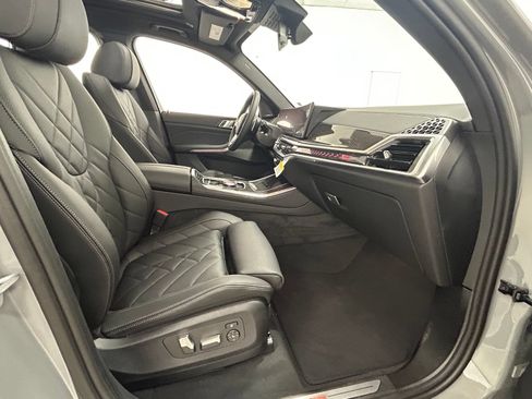 Used 2025 BMW X5 xDrive40i w/ Parking Assistance Package AWD/4WD image 42