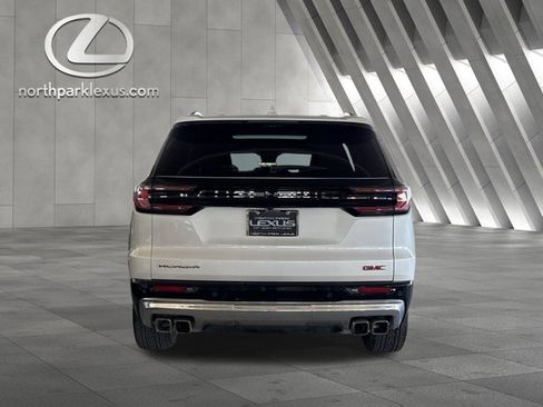 Used 2024 GMC Acadia Denali w/ Super Cruise Package image 8