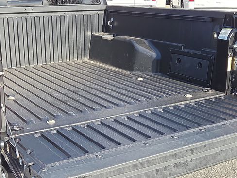 Used 2023 Toyota Tacoma SR5 image 9