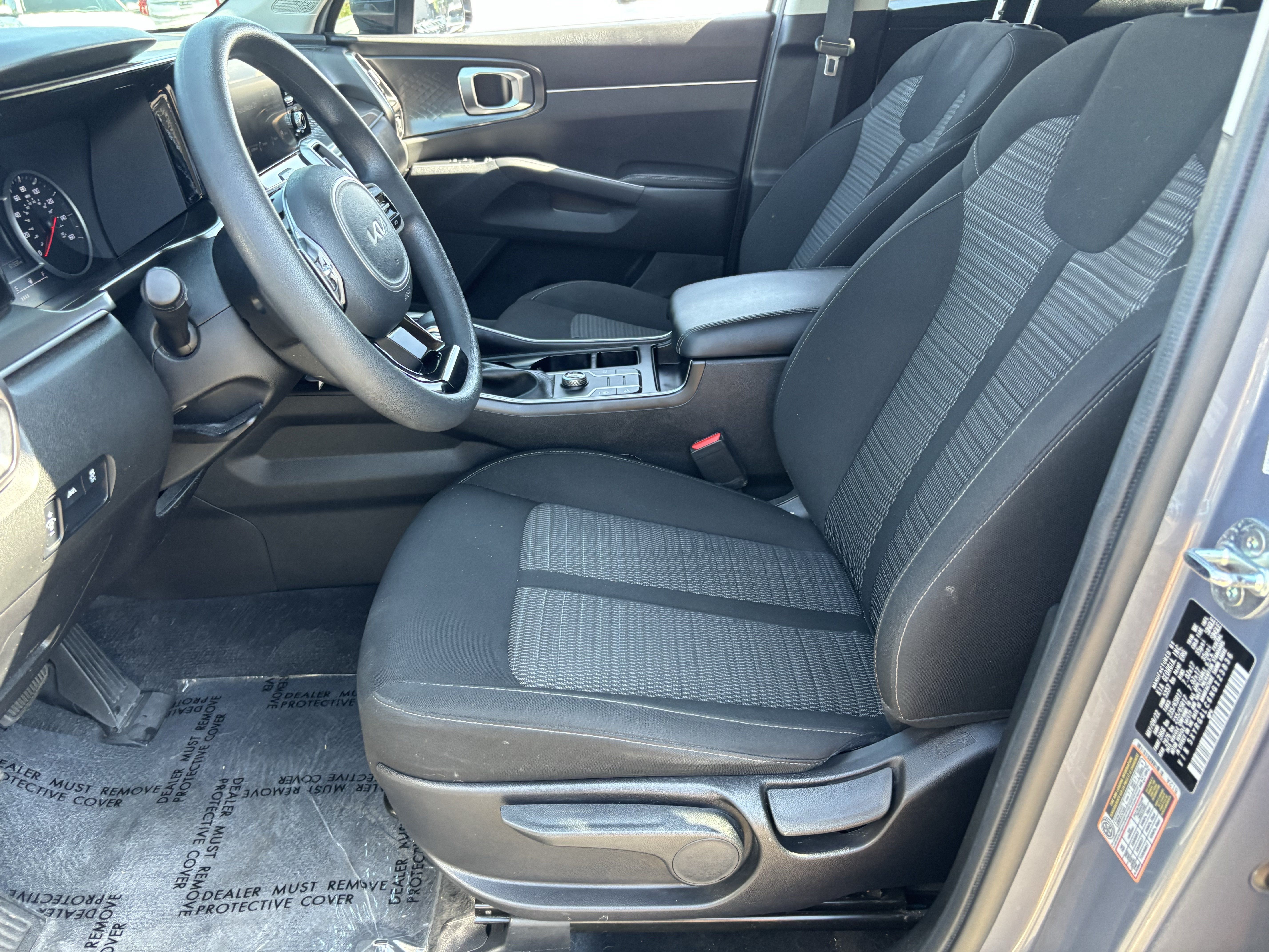 Certified 2022 Kia Sorento LX FWD image 17