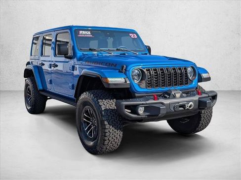 Used 2024 Jeep Wrangler Unlimited Rubicon AWD/4WD image 3