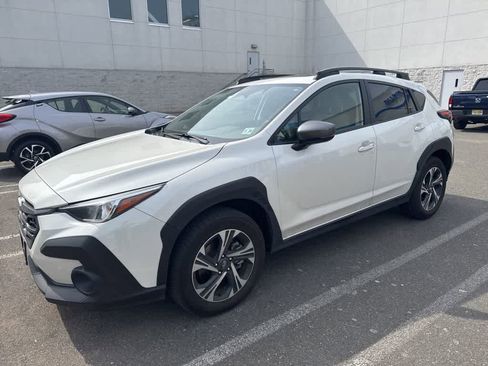Used 2024 Subaru Crosstrek 2.0i Premium image 3