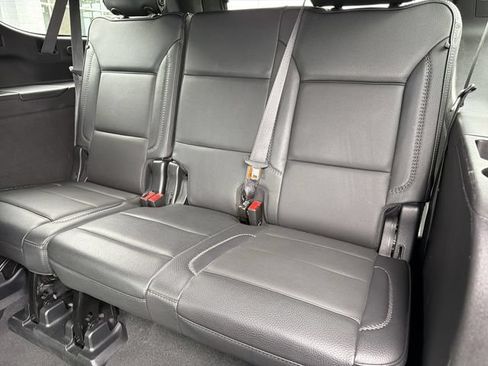 Used 2023 GMC Yukon XL Denali RWD image 34