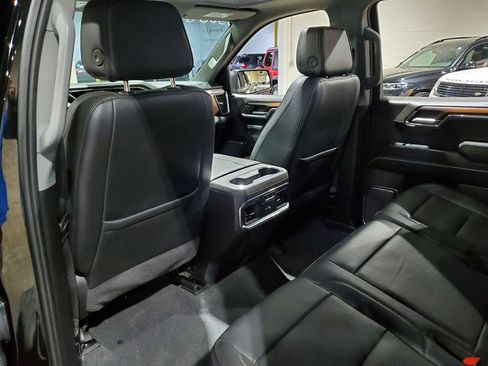 Used 2024 GMC Sierra 1500 Denali w/ Technology Package AWD/4WD image 24