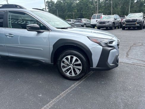 Certified 2025 Subaru Outback Premium AWD/4WD image 5