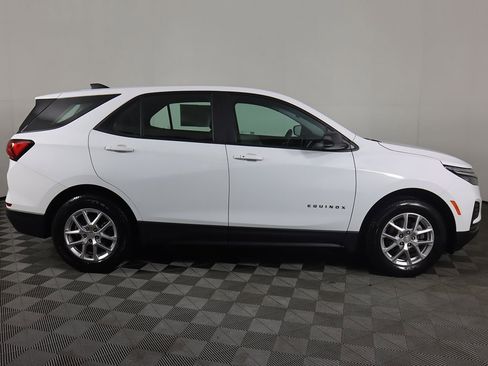 Used 2024 Chevrolet Equinox LS w/ Driver Confidence II Package image 15