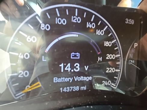 Used 2017 Jeep Grand Cherokee Altitude AWD/4WD image 15