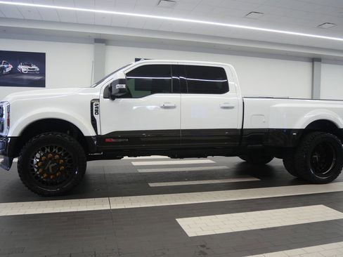 Used 2025 Ford F450 King Ranch w/ FX4 Off-Road Package image 13