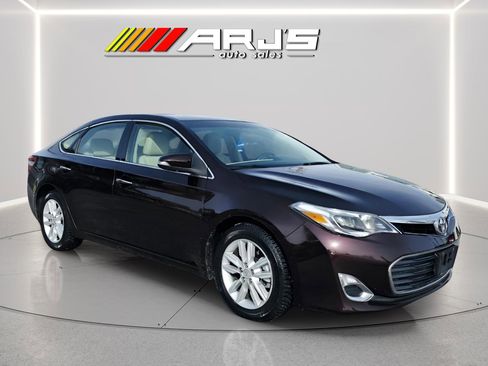 Used 2013 Toyota Avalon XLE image 7
