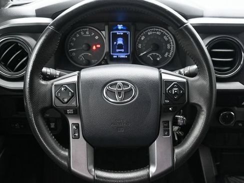 Used 2019 Toyota Tacoma TRD Off-Road AWD/4WD image 23