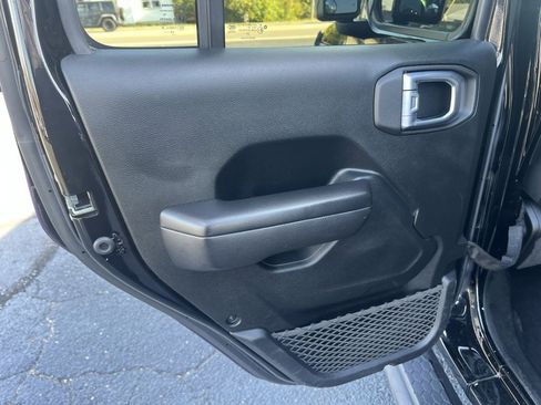 Used 2021 Jeep Wrangler Unlimited Sport image 34