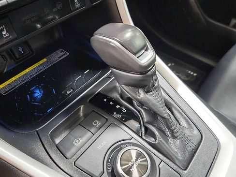 Used 2020 Toyota RAV4 XSE AWD/4WD image 22