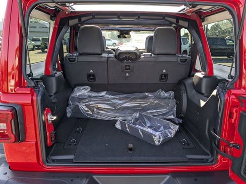 New 2026 Jeep Wrangler Unlimited Rubicon 392 image 31