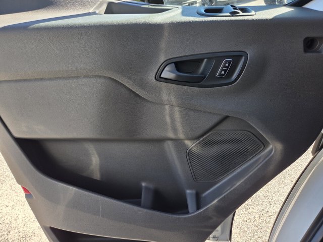 Certified 2025 Ford Transit 250 Low Roof RWD image 21